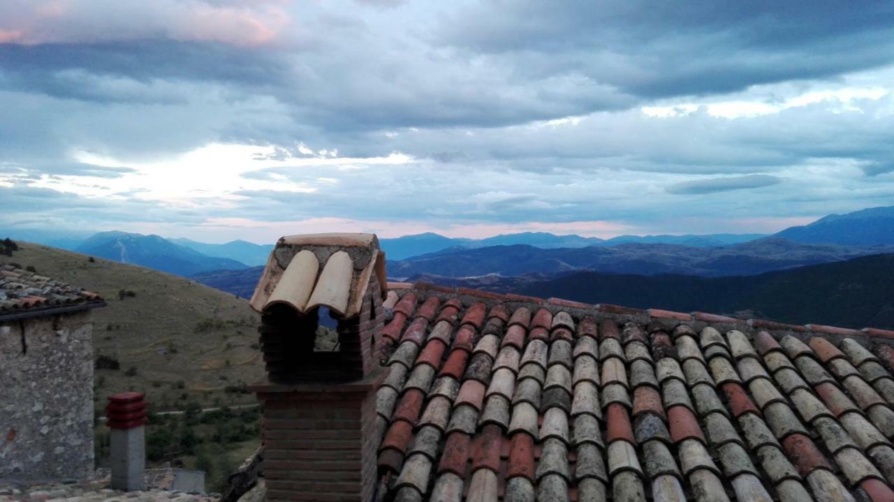 La Corte Di Sabatino Calascio ภายนอก รูปภาพ