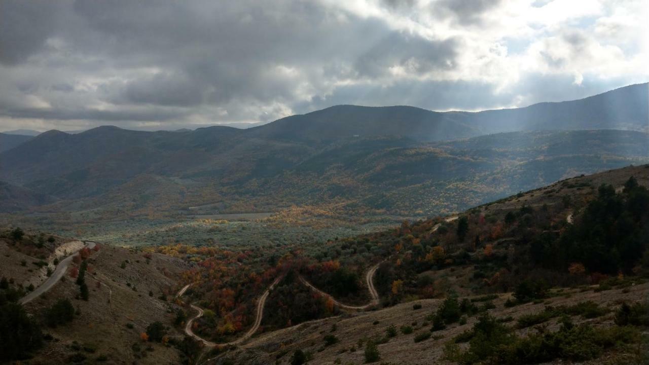 La Corte Di Sabatino Calascio ภายนอก รูปภาพ